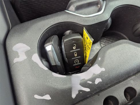 Used 2024 RAM 1500 Laramie image 21