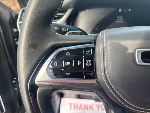 Used 2022 Jeep Grand Cherokee Overland w/ Adv Protech Group III image 18