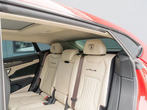 Used 2023 Lamborghini Urus S AWD/4WD image 51