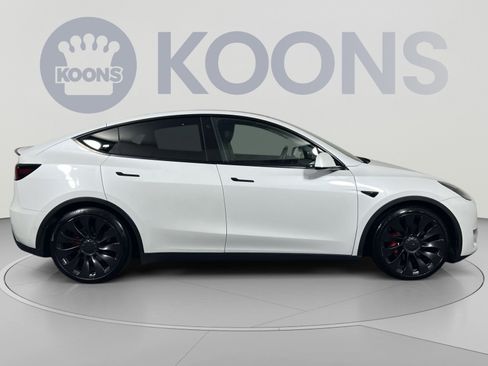 Used 2022 Tesla Model Y Performance AWD/4WD image 8
