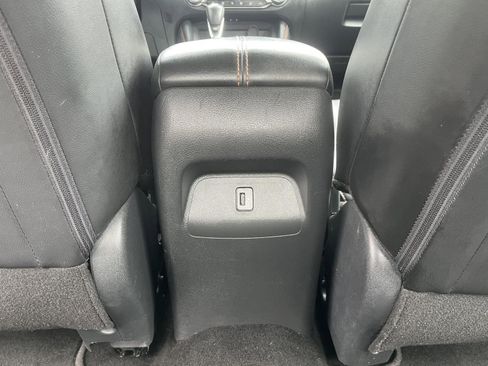 Used 2021 Nissan Sentra SR w/ SR Premium Package FWD image 17