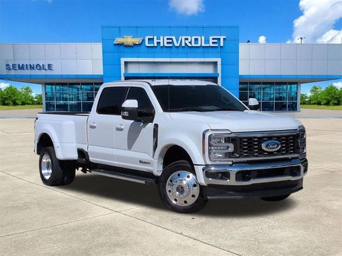 Used 2023 Ford F450 Lariat image 1