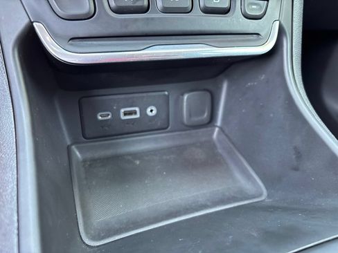 Used 2021 GMC Terrain SLE AWD/4WD image 27