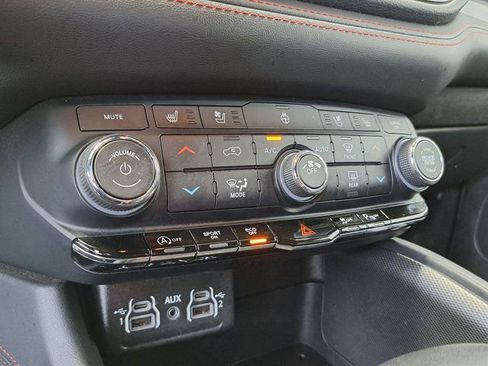 Used 2024 Dodge Durango GT image 15