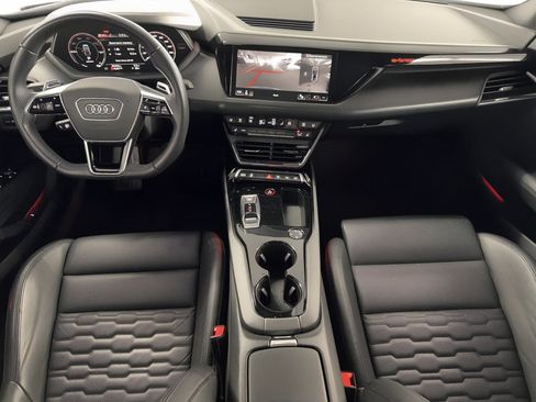 Used 2022 Audi e-tron GT Prestige w/ Prestige Package image 19