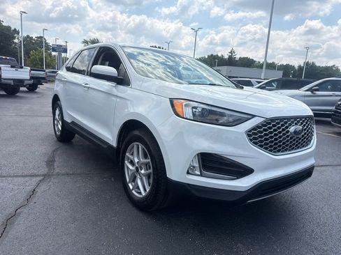 Used 2023 Ford Edge SEL w/ Convenience Package AWD/4WD image 4