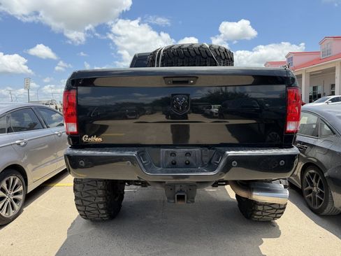 Used 2016 RAM 2500 Big Horn w/ Black Appearance Group AWD/4WD image 3