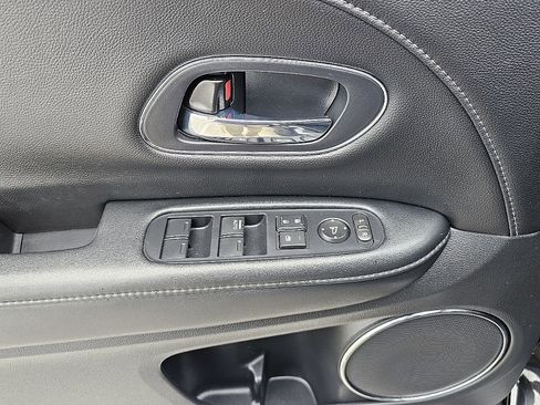 Used 2022 Honda HR-V EX-L image 24