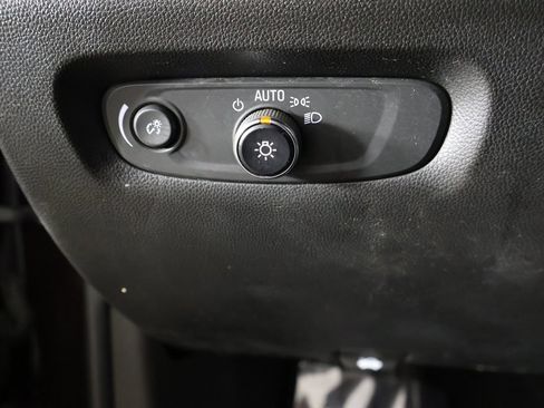 Used 2022 Chevrolet Traverse LT w/ LPO, Floor Liner Package image 40