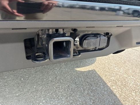 Used 2025 Ford Expedition Active AWD/4WD image 9