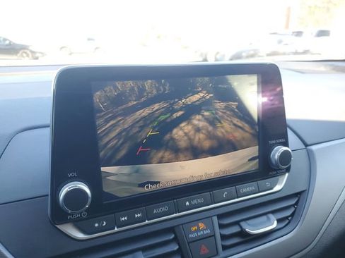 Used 2025 Nissan Altima 2.5 SR image 22