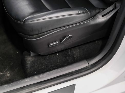 Used 2021 Tesla Model Y Long Range image 28