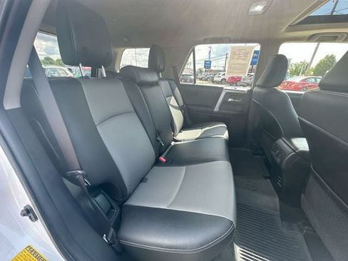 Used 2017 Toyota 4Runner SR5 Premium AWD/4WD image 29