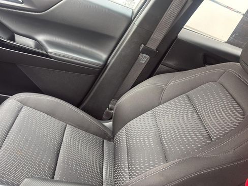 Used 2025 Chevrolet Equinox LT AWD/4WD image 35