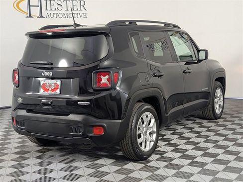Used 2018 Jeep Renegade Latitude w/ UConnect 8.4 Nav Group image 7