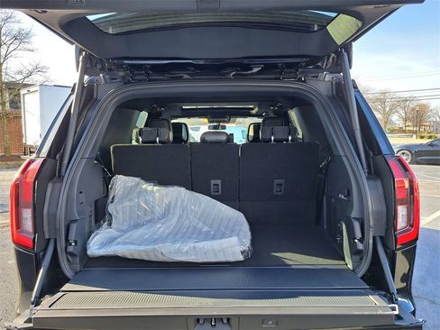 New 2026 Ford Expedition Tremor image 14