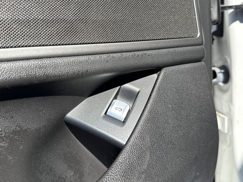 Used 2022 BMW 740i 740i w/ M Sport Package image 20