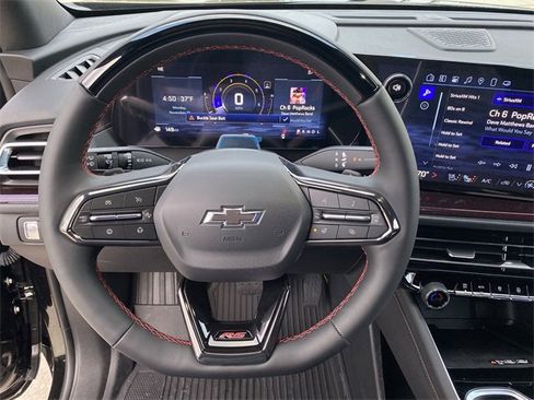 New 2025 Chevrolet Traverse RS w/ LPO, Floor Liner Package image 34