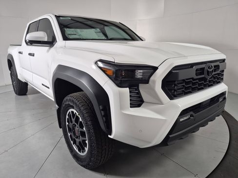 New 2026 Toyota Tacoma TRD Off-Road AWD/4WD image 6