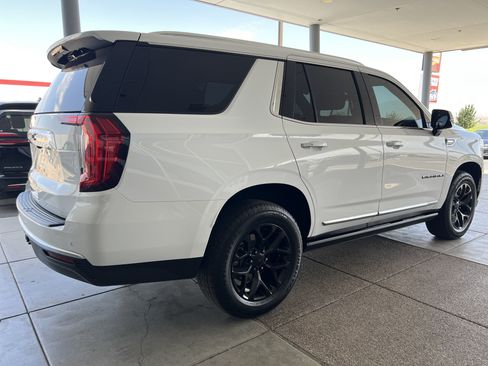 Used 2022 GMC Yukon Denali AWD/4WD image 5