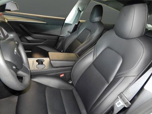 Used 2022 Tesla Model 3 Long Range image 17