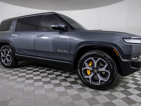 Used 2023 Rivian R1S Adventure image 10