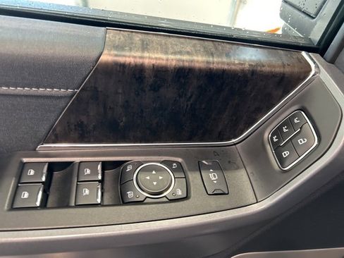 Used 2024 Ford F250 Lariat w/ Lariat Ultimate Package image 9