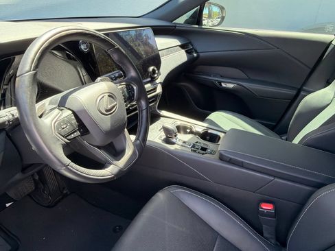 Used 2023 Lexus RX 350 Premium Plus w/ Cold Area Package FWD image 4