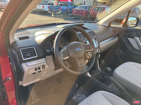 Used 2016 Subaru Forester 2.5i Premium image 10