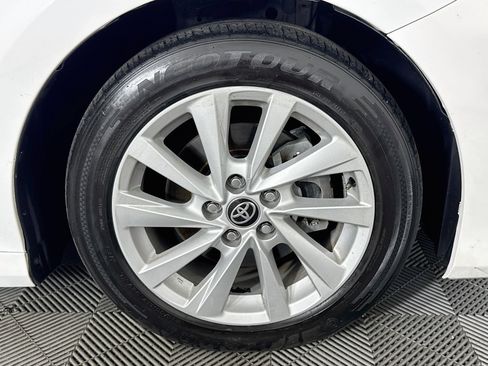 Used 2021 Toyota Camry LE FWD image 29