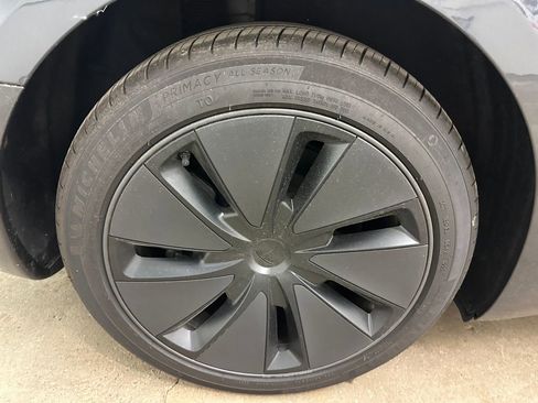 Used 2025 Tesla Model 3 Long Range RWD image 38