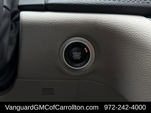 Used 2023 Chrysler Pacifica Touring-L FWD image 25