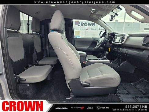 Used 2017 Toyota Tacoma SR5 RWD image 12