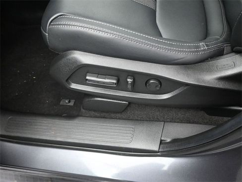 Certified 2025 Honda Pilot Touring image 27