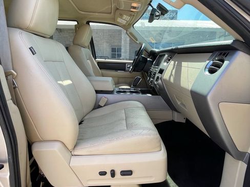 Used 2017 Ford Expedition Limited w/ Equipment Group 301A RWD image 26