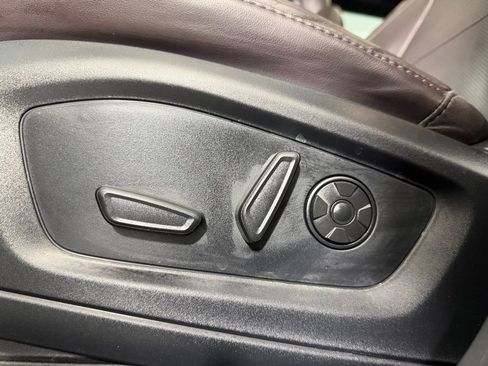 Used 2025 Ford Explorer Platinum w/ LUX Leather Package image 29