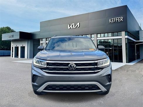 Used 2023 Volkswagen Atlas SE w/ Panoramic Sunroof Package image 3