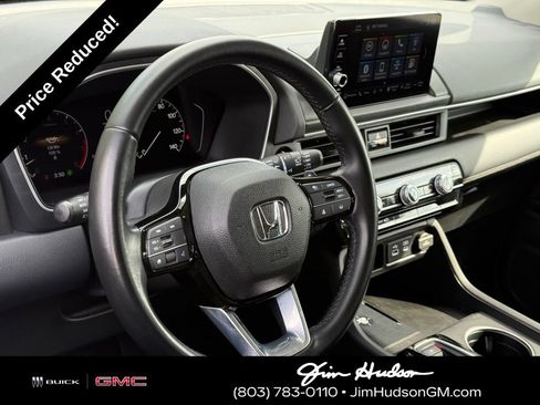 Used 2023 Honda Pilot Touring image 19