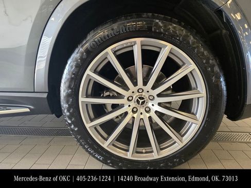Used 2022 Mercedes-Benz GLS 450 4MATIC image 7