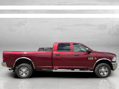 Used 2018 RAM 2500 Tradesman w/ Chrome Appearance Group AWD/4WD image 4