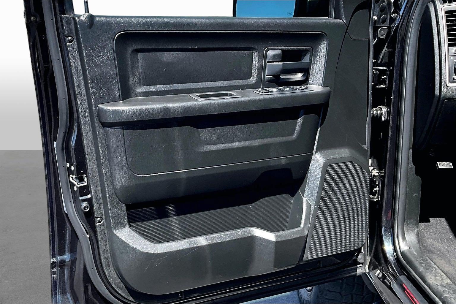 Used 2019 RAM 1500 Express w/ Express Value Package AWD/4WD image 17
