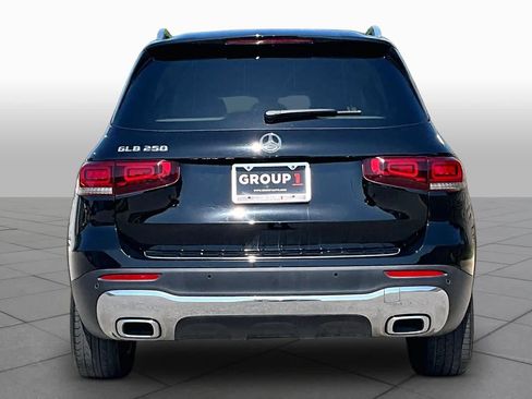 Used 2022 Mercedes-Benz GLB 250 image 5
