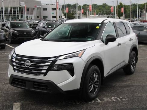 Certified 2025 Nissan Rogue S AWD/4WD image 7