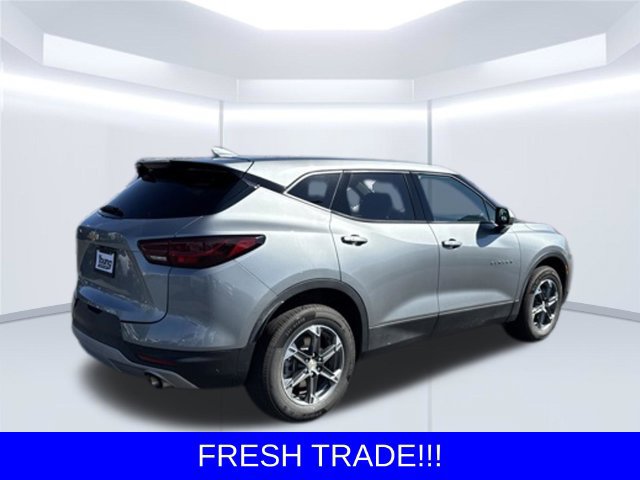 Used 2025 Chevrolet Blazer LT AWD/4WD image 4