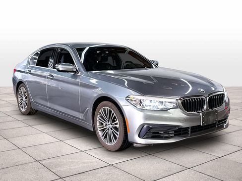 Used 2019 BMW 530e RWD image 2