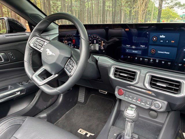 Used 2025 Ford Mustang GT Premium RWD image 26