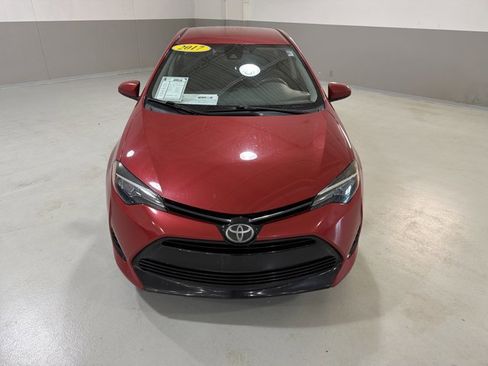 Used 2017 Toyota Corolla LE FWD image 3