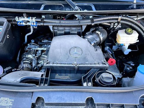 Used 2024 Mercedes-Benz Sprinter 3500 image 36