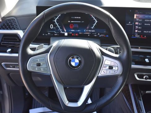 Used 2024 BMW X7 xDrive40i image 22