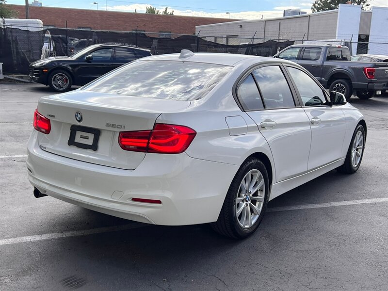 Used 2016 BMW 320i xDrive Sedan AWD/4WD image 7